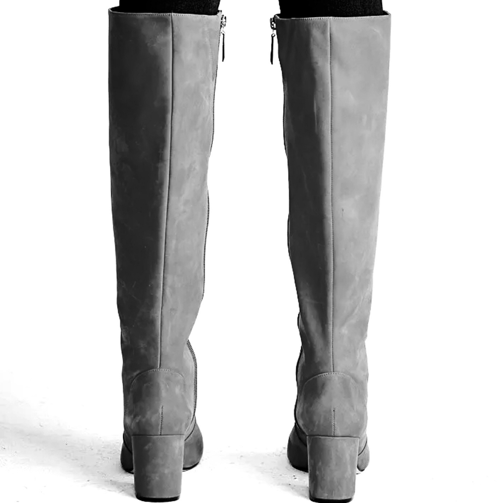 Sexy Chic SCHUTZ Black Suede Boots - Picture 12 of 15